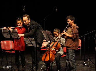 Konzert von Schülern der Barenboim-Said-Stiftung in Ramallah; Foto: DW/Mustafa Khabeisa