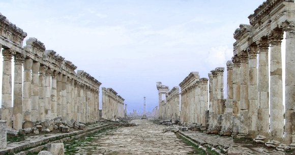 Säulenstraße in Apameia; Foto: Wikipedia