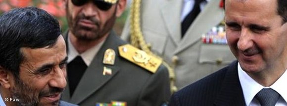 Iranischer Präsident Ahmadinejad neben syrischem Präsidenten Bashar al-Assad; Foto: Fars