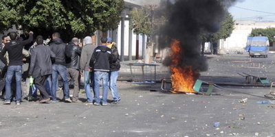 Young people protesting in Sidi Bouzid (photo: AP)