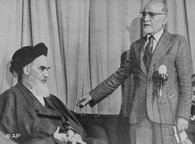 Mehdi Bazargan and Ayatollah Khomeini (photo: AP)