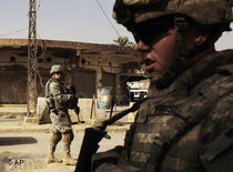 US troops in Bakuba, Iraq (photo: AP)