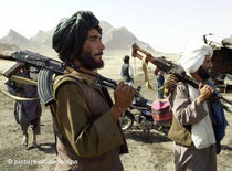 Taliban fighters close to Kandahar (photo: AP)