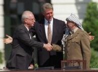 1993: Rabin and Arafat (photo: AP)