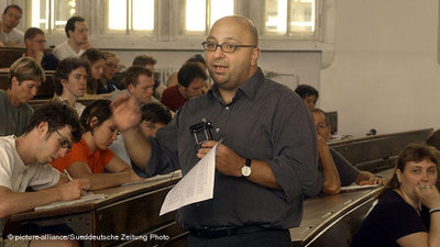 Armin Nassehi in class (photo: picture-alliance/Süddeutsche Zeitung)