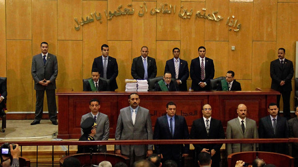 Gericht in Kairo bestätigt Todesstrafe wegen Fußballkrawallen; Foto: picture-alliance/AP