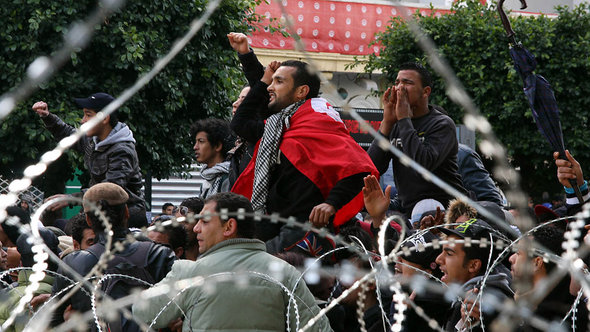 Proteste vor dem tunesischen Innenministerium am Tag der Ermordung Chokri Belaids; Foto: AFP/Getty Images