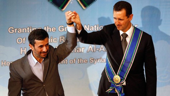 Baschar al-Assad und Mahmud Ahmadinejad; Foto: AP/dapd