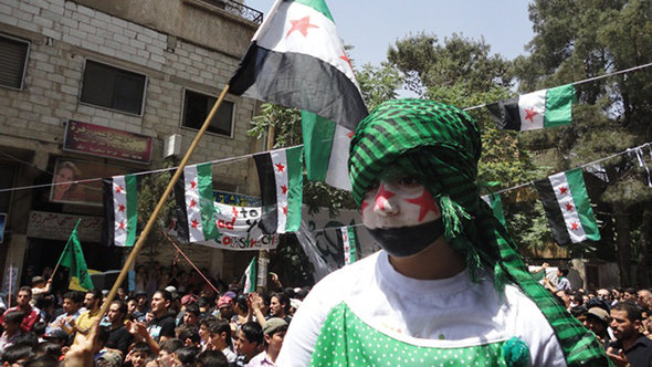 Bevölkerung feiert in der von der FSA befreiten syrischen Stadt Yabroud; Foto: DW