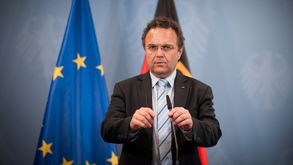 Bundesinnenminister Hans-Peter Friedrich (CSU); Foto: dapd