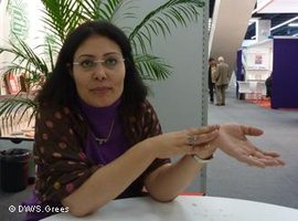 Die ägyptische Schriftstellerin Mansura Ez Eldin ; Foto: Samir Grees/DW