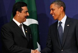 Pakistans Regierungschef Yousuf Raza Gilani (links) mit US-Präsident Obama; Foto: Reuters