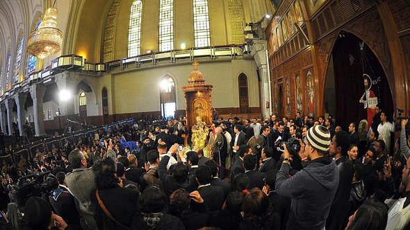 Koptische Christen in Ägypten trauern um den verstorbenen Papst Shenuda III.; Foto: EPA/MOHAMED OMAR 
