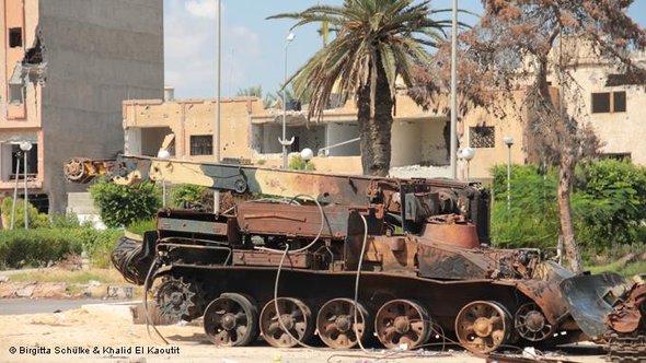 Zerstörter Panzer in Misrata; Foto: DW