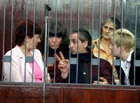 Bulgarische Krankenschwestern im Gericht in Libyen; Foto: dpa