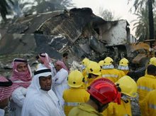 Räumungsarbeiten nach Terroranschlag in Riad im November 2003; Foto: AP