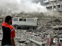 Zerstörte Häuser in einem Beiruter Vorort; Foto: AP