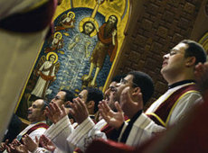 Koptische Christen während der Weihnachtsmesse Saint Mark's Coptic Orthodox Cathedral in Kairo; Foto: AP