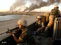 Suche nach einer Exit-Strategie - britische Truppen in Basra; Foto: AP