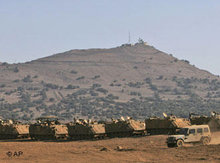 Israelische Panzer auf den Golanhöhen; Foto: AP
