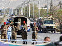 Pakistanische Armee-Einheiten nach einem islamistischen Selbstmordattentat in Quetta; Foto: AP