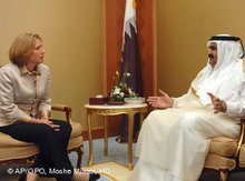 Livni und der Emir von Qatar; Foto: AP/GPO