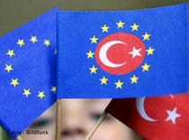 Symbolbild EU-Türkei-Fahne; Foto: dpa