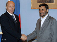 Präsident Putin und Ahmadinedschad; Foto: AP