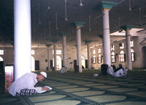 A prayer hall in the Dar al-Mustafa © www.daralmustafa.org