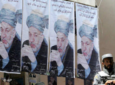 Wahlplakte Hamid Karsais in der Innenstadt von Kabul; Foto: AP