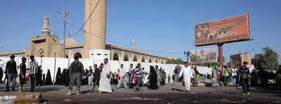 Selbstmordattentat auf Pilger an der Imam Musa al-Kazim am 08. Juli 2010, Bagdad; Foto: AP
