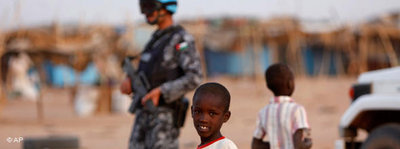 Flüchtlingskind im Sudan; Foto: AP