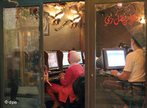 Internet café in Damascus (photo: dpa)