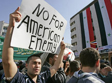 Demonstration von Syrern in Damaskus gegen US-Angriff an syrisch-irakischer Grenze; Foto: AP
