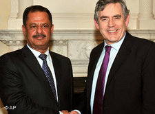 Jemens Premier Ali Mohammed Mujur gemeinsam mit Gordon Brown; Foto: AP