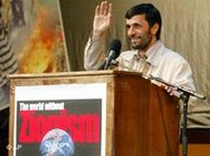 Ahmadinejad spricht vor Studenten auf einer Konferenz mit dem Titel 'Die Welt ohne Zionismus' in Teheran, Foto: AP