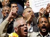 Anhänger der Kifaya-Bewegung demonstrieren gegen Mubarak und für politische Reformen in Ägypten; Foto: dpa