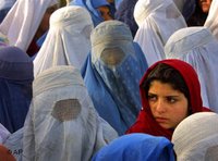 Afghanische Frauen in Mazar-e-Sharif; Foto: AP