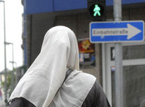 Muslimin in Frankfurt; Foto: AP