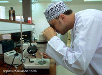 Student im Oman; Foto: picture alliance/KPA