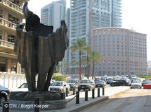 Statue zum Gedenken an Rafik Hariri; Foto: DW