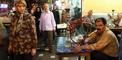 Wasserpfeife rauchende Männer in einem Cafe in der Damaszener Altstadt; Foto: 