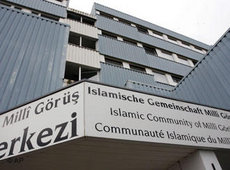 Gebäude der Islamischen Gemeinde Milli Görüs (IGMG) in Kerpen bei Köln; Foto: AP