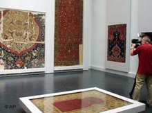 Wandteppiche im Museum für Islamische Kunst; Foto: AP