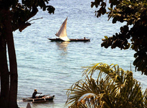 Dhow vor der Küste Stonetowns auf Sansibars; Foto: AP