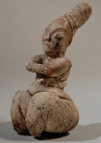 Figurine aus Köşk Höyük, um 6000 v. Chr.  (Nigde Arkeoloji Müzesi); Foto: Badisches Landesmuseum