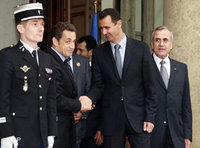 الرئيس السوري بشار الأسد خلال حضوره القمة المتوسطية في باريس، الصورة أ.ب