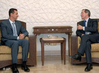 الرئيس السوري بشار الأسد في لقاء مع نظيره اللبناني ميشال سليمان  في باريس، الصورة: أ.ب
