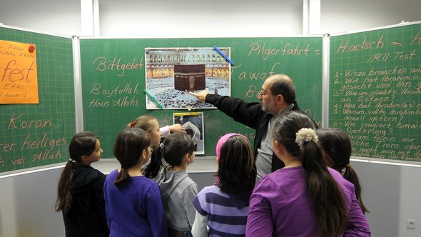 Islamischer Religionsunterricht an Grundschule Ludwigshafen-Pfingstweide; Foto: dpa