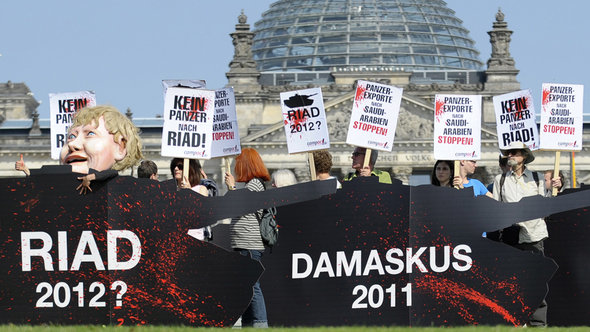 Demonstration gegen deutsche Waffenexporte an Saudi-Arabien in Berlin; Foto: dapd